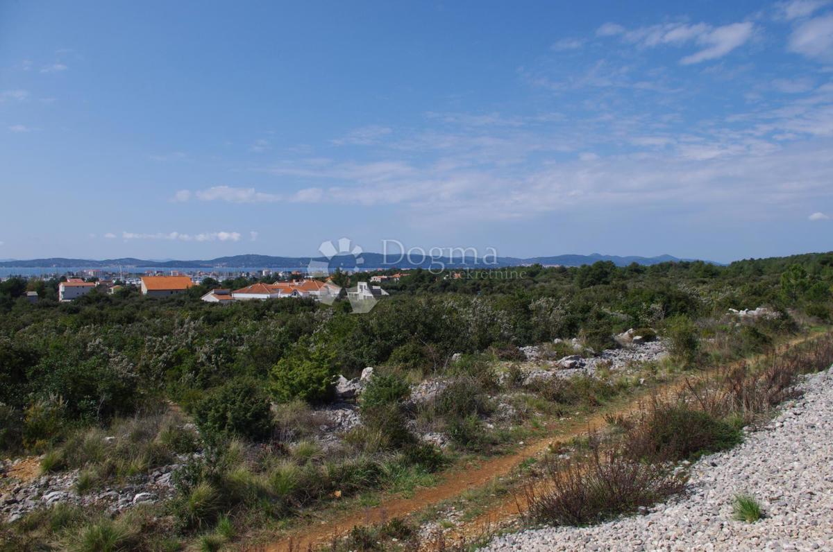Zazidljivo zemljišče Sukošan, 11.845m2