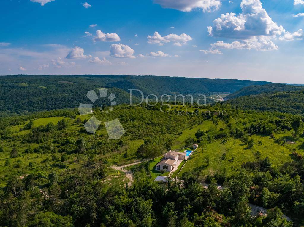 Hiša Grožnjan, 220m2
