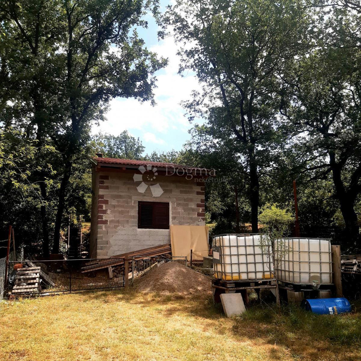 Kmetijsko zemljišče Novi Vinodolski, 996m2