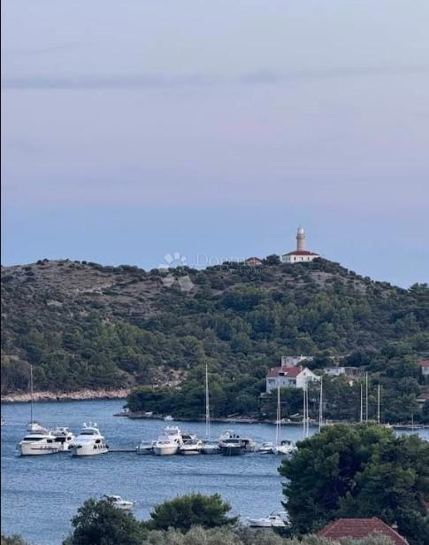Zazidljivo zemljišče Skrivena Luka, Lastovo, 471m2