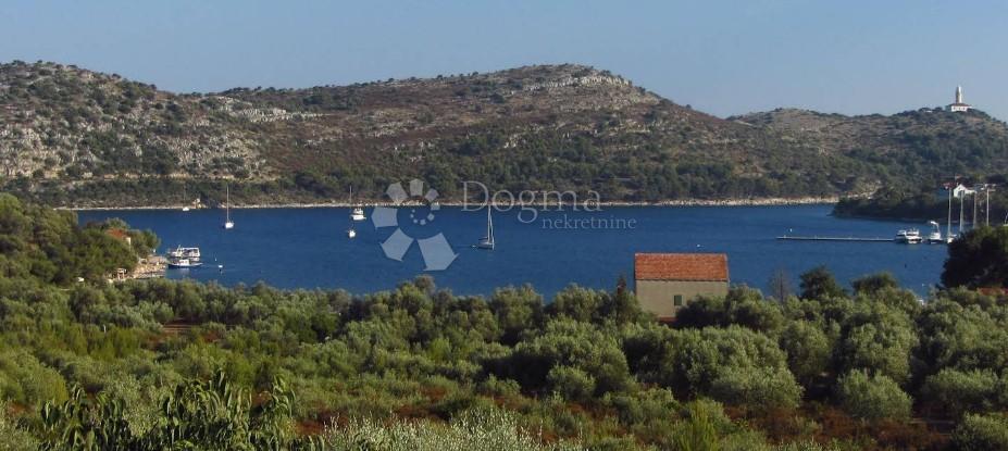 Zazidljivo zemljišče Skrivena Luka, Lastovo, 471m2