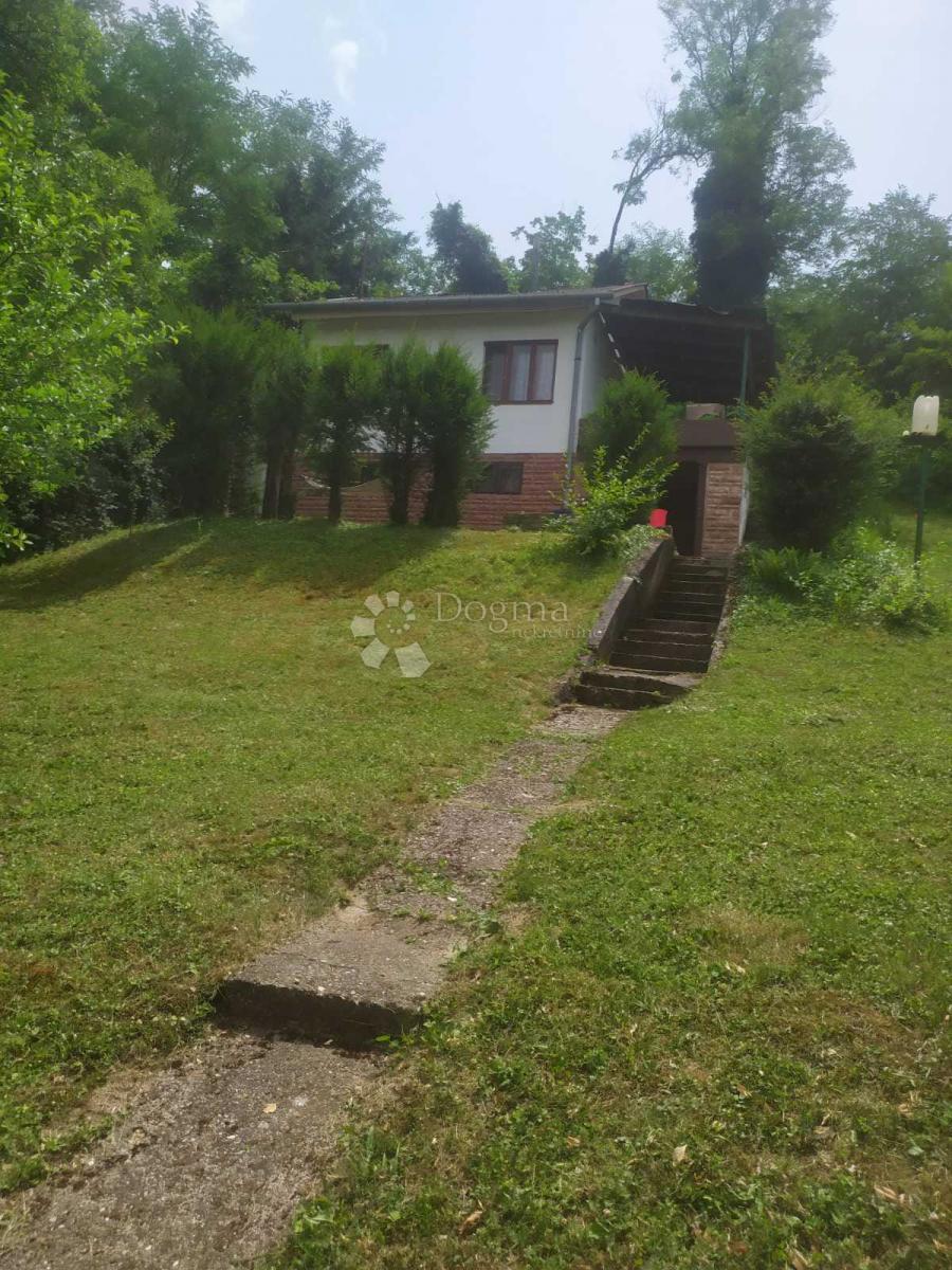 Hiša Dalj, Erdut, 2.331m2