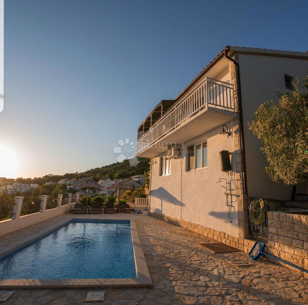 Hiša Stanići, Omiš, 240m2