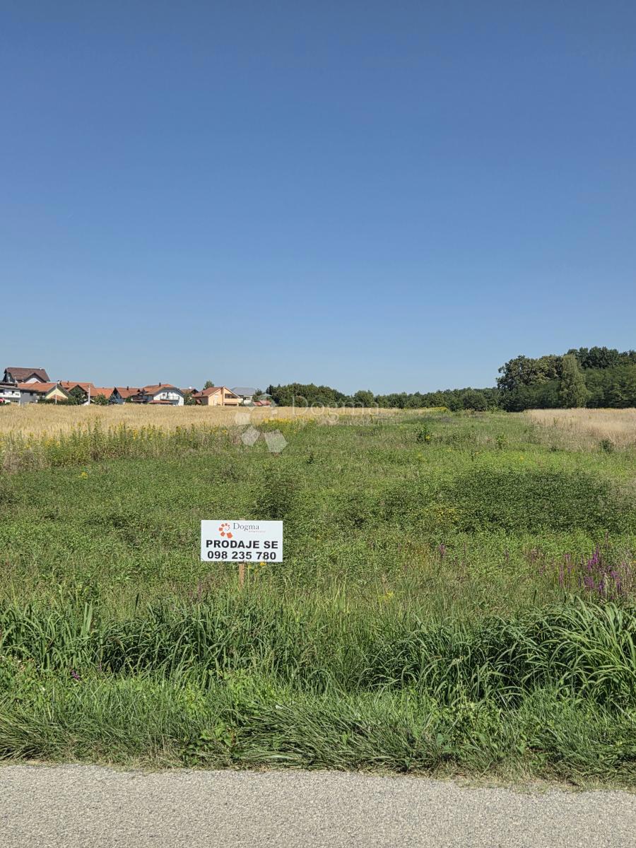 Zazidljivo zemljišče Kraljevečki Novaki, Sesvete, M, 3.018m2
