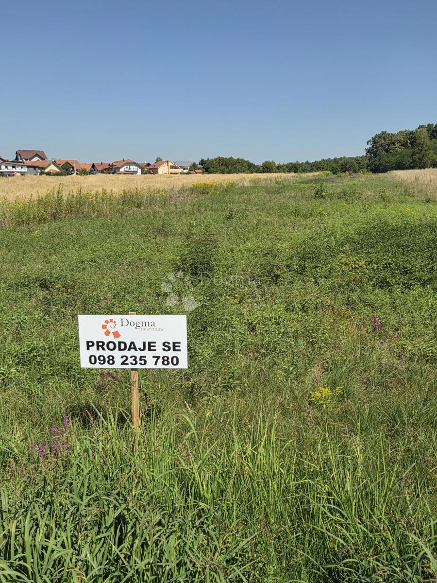Zazidljivo zemljišče Kraljevečki Novaki, Sesvete, M, 3.018m2