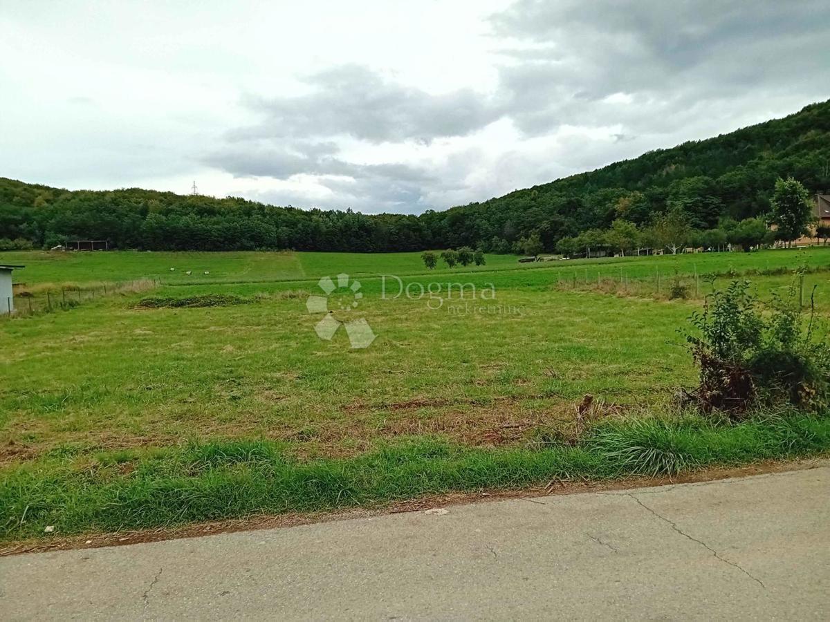 Zazidljivo zemljišče Prozor, Otočac, 1.121m2