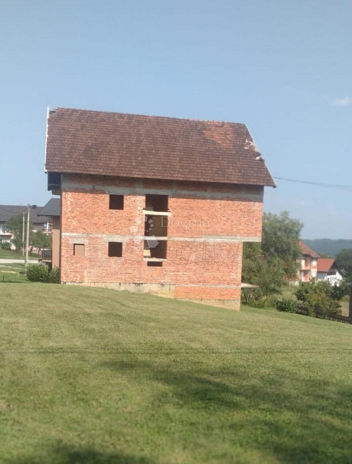 Hiša Ponikvari, Topusko, 270m2