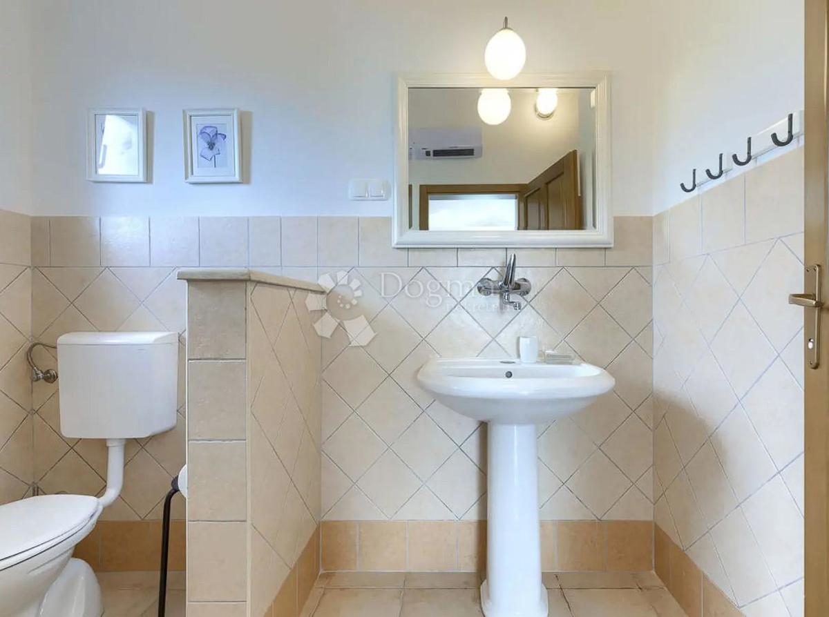 Hiša Svetvinčenat, 200m2
