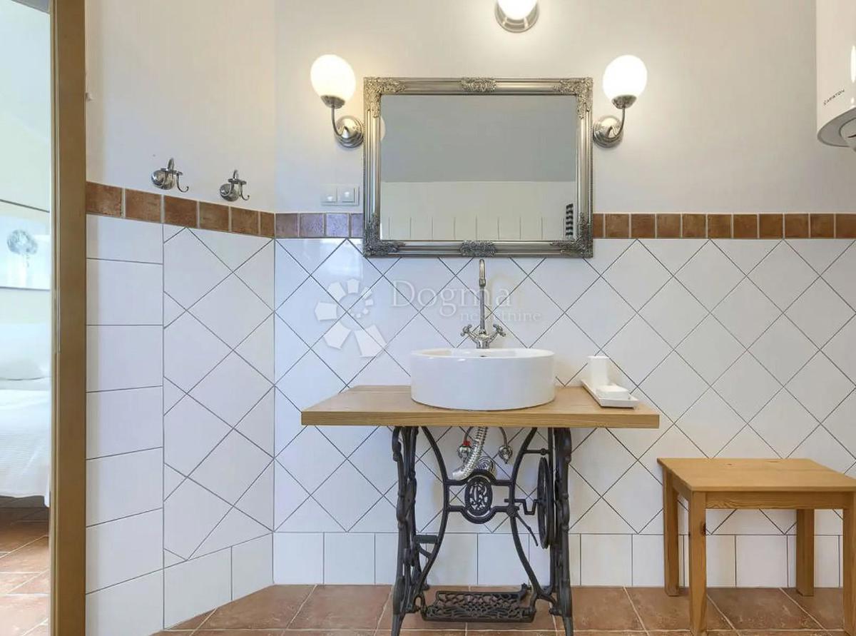 Hiša Svetvinčenat, 200m2