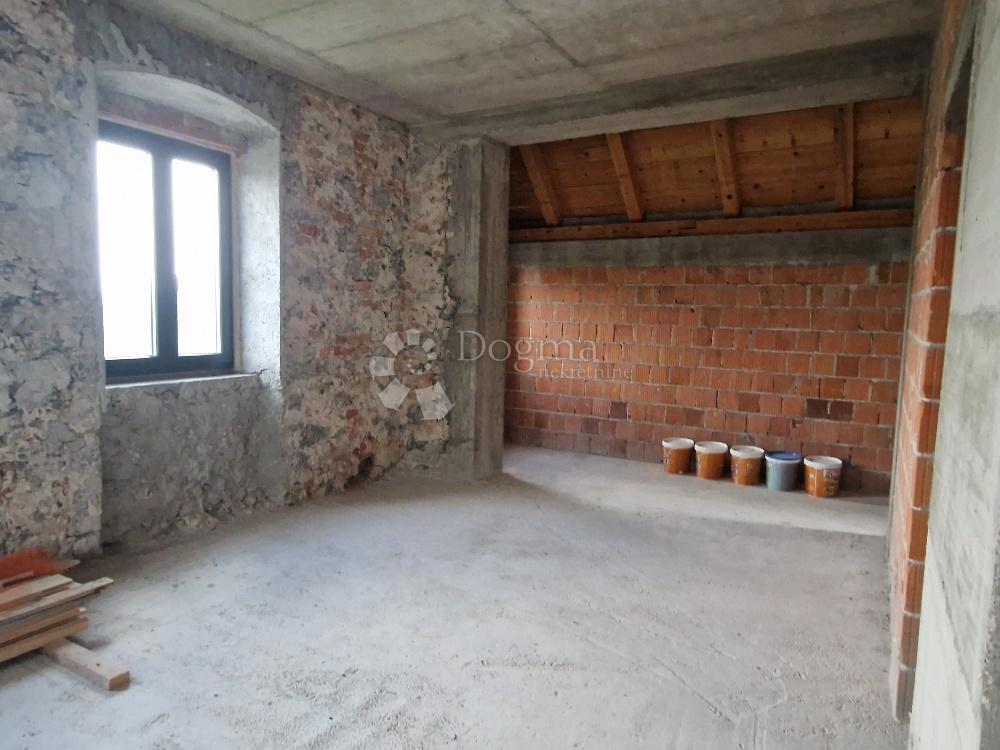 Hiša Brod Moravice, 320m2