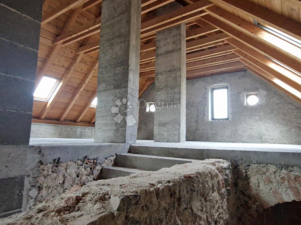 Hiša Brod Moravice, 320m2