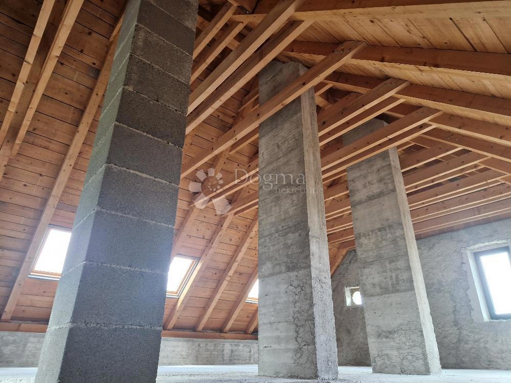 Hiša Brod Moravice, 320m2