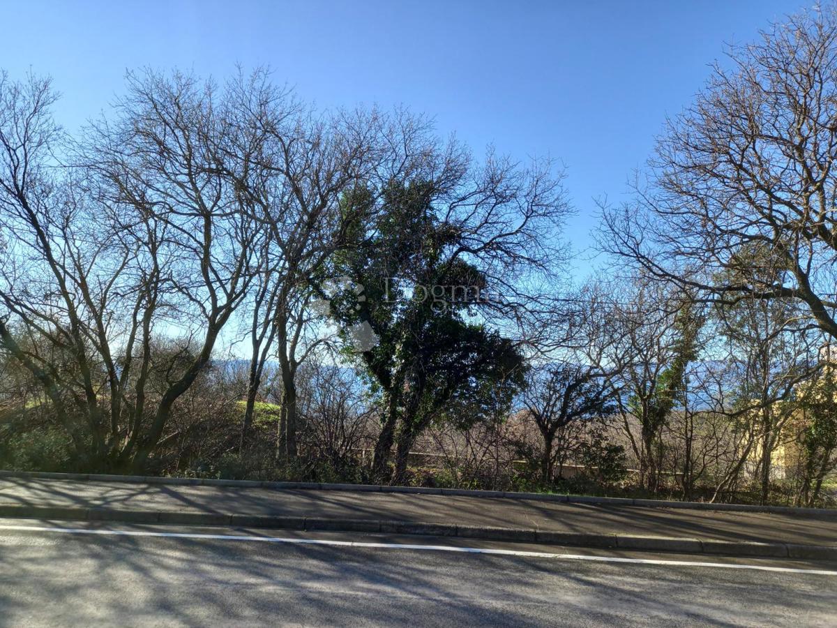 Kostrena, zemljišče s pogledom na morje