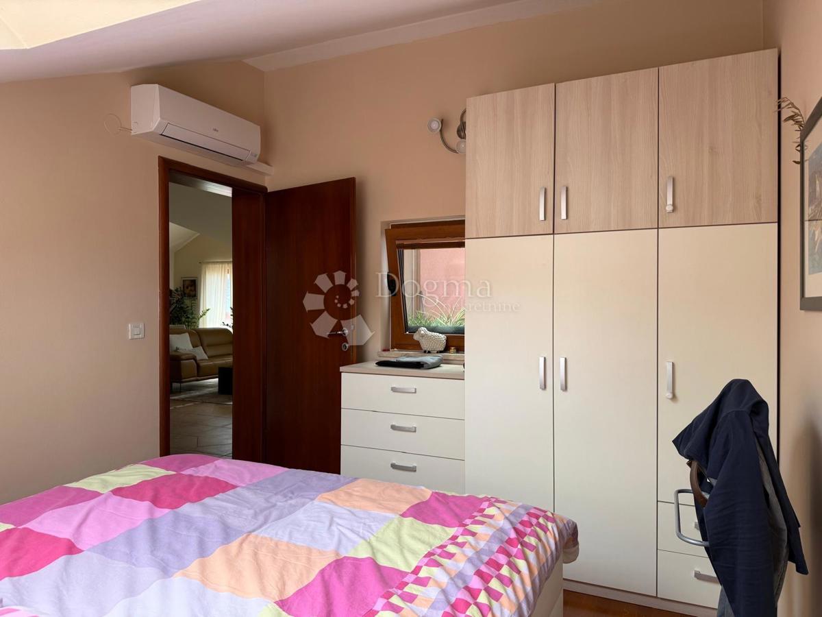 Stanovanje Cres, 132m2