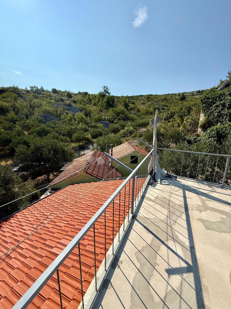 Slovensko – Mediteranski bonbonček – dve stanovanjski enoti!