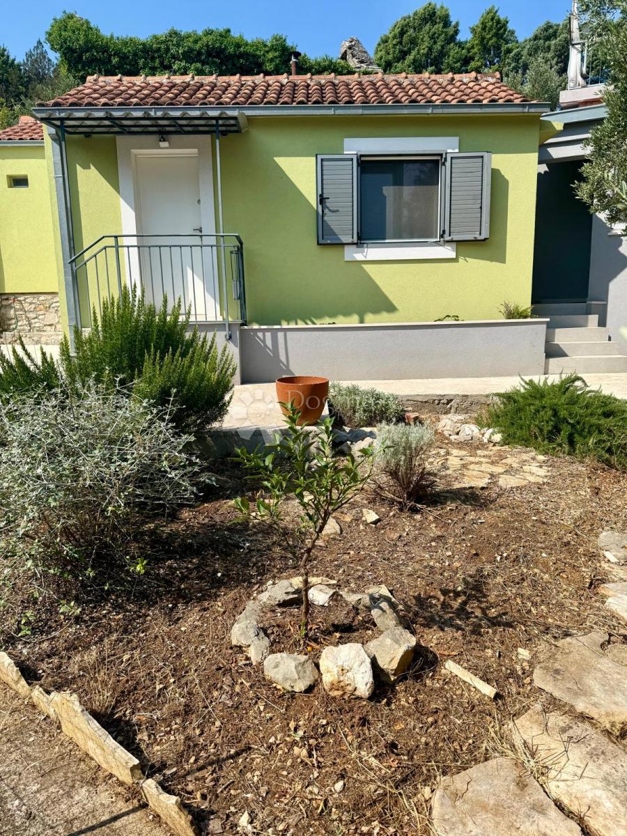 Slovensko – Mediteranski bonbonček – dve stanovanjski enoti!