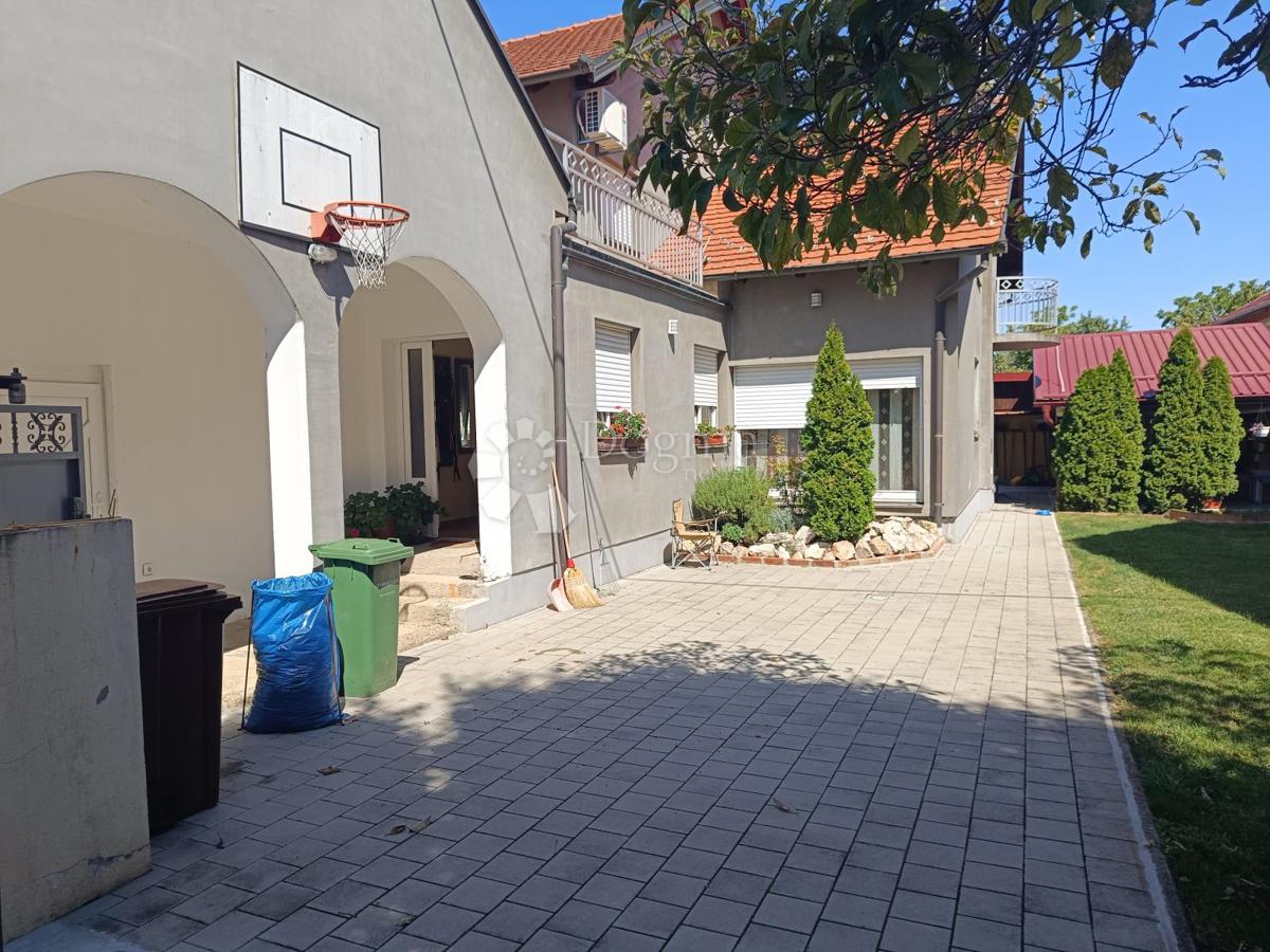 Hiša Centar, Vinkovci, 705m2