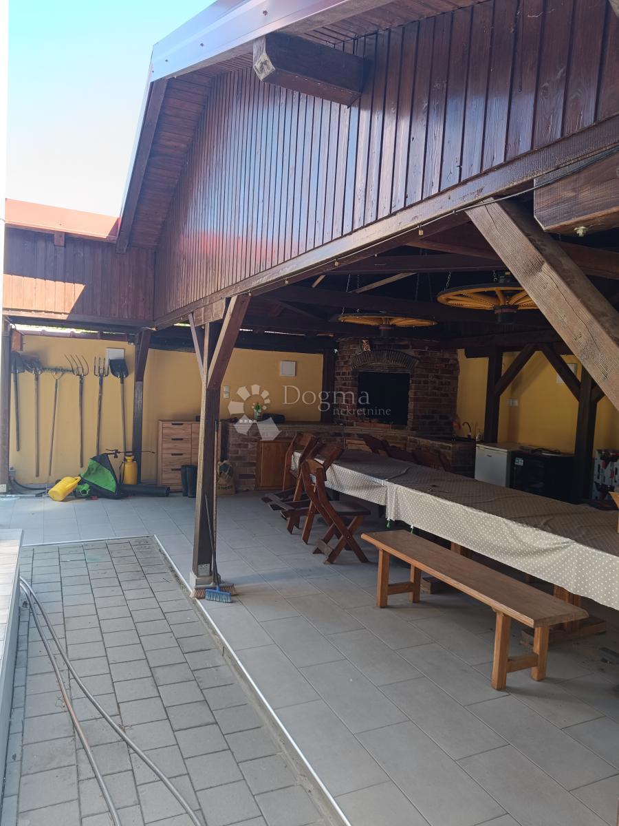 Hiša Centar, Vinkovci, 705m2