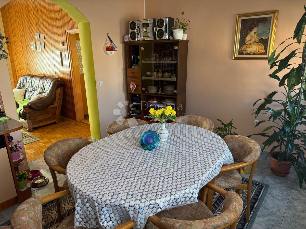 Hiša Trnovec, Trnovec Bartolovečki, 290m2