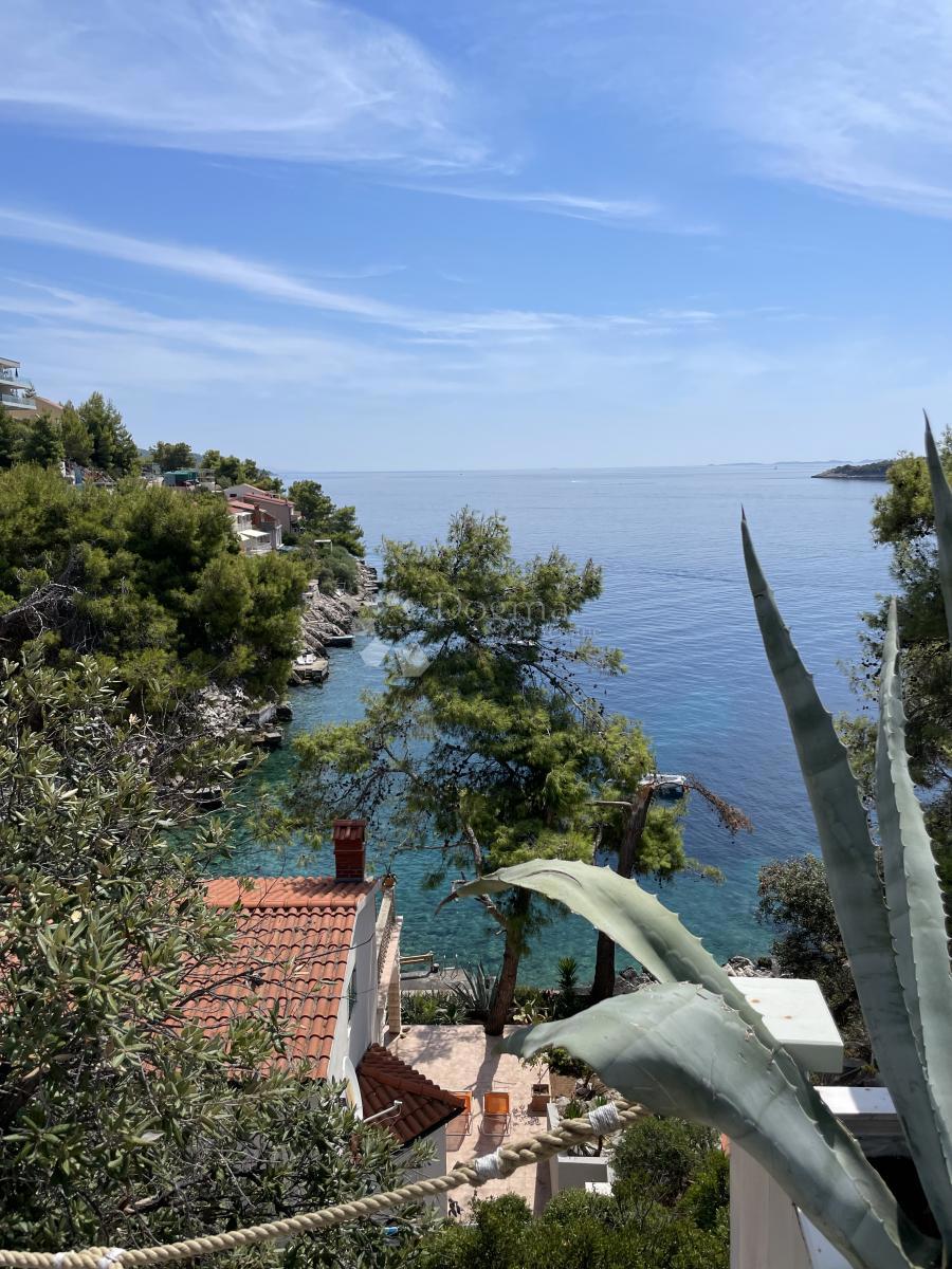 Zazidljivo zemljišče Korčula, 807m2