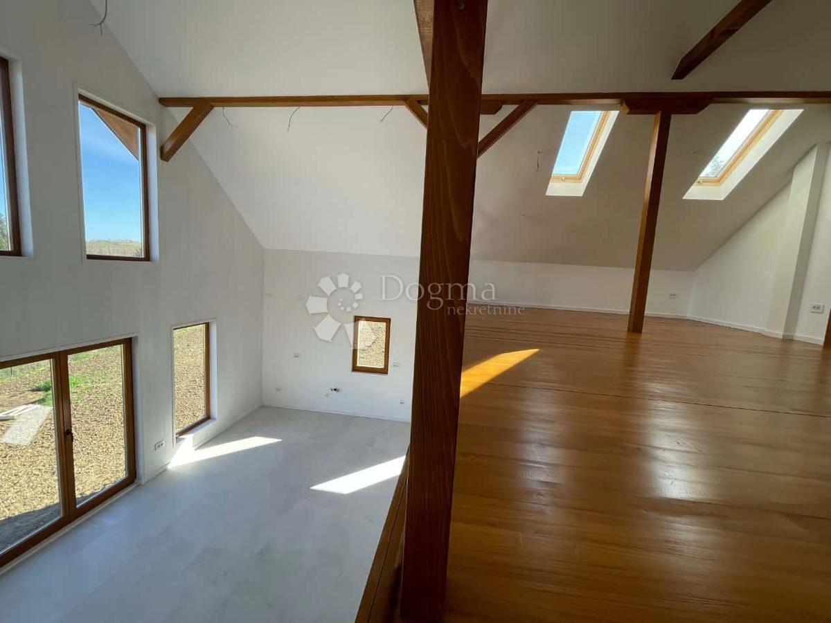 Hiša Novi Centar, Karlovac, 172,27m2