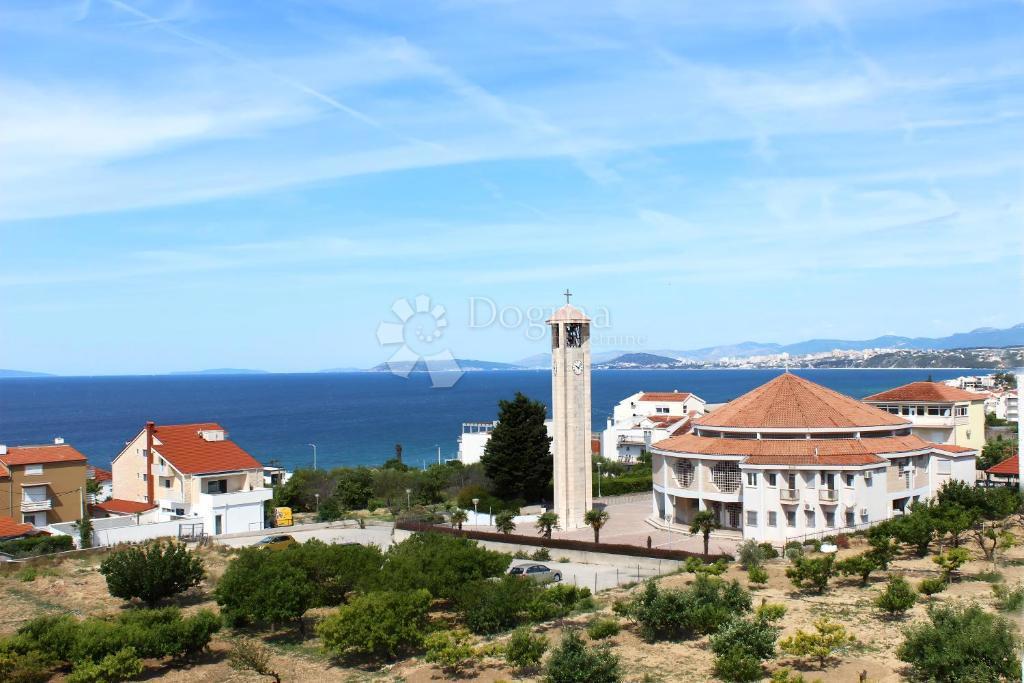 Stanovanje Podstrana, 135m2