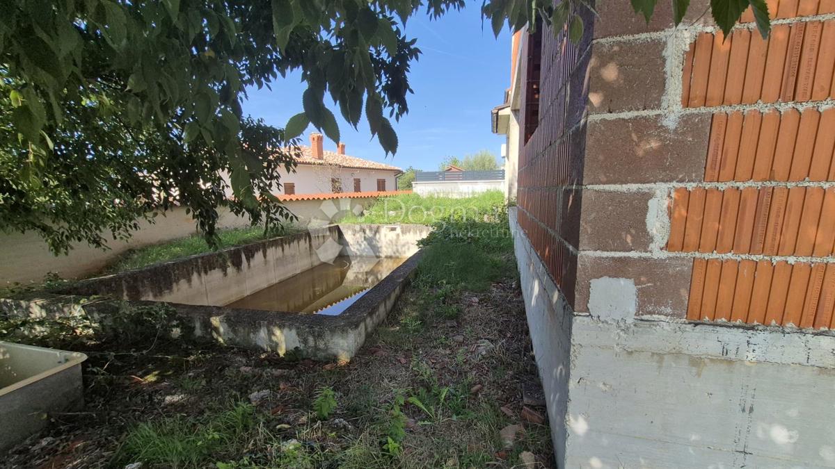 Čudovita hiša v fazi roch bau, uporabna bivalna površina 181,61 m2