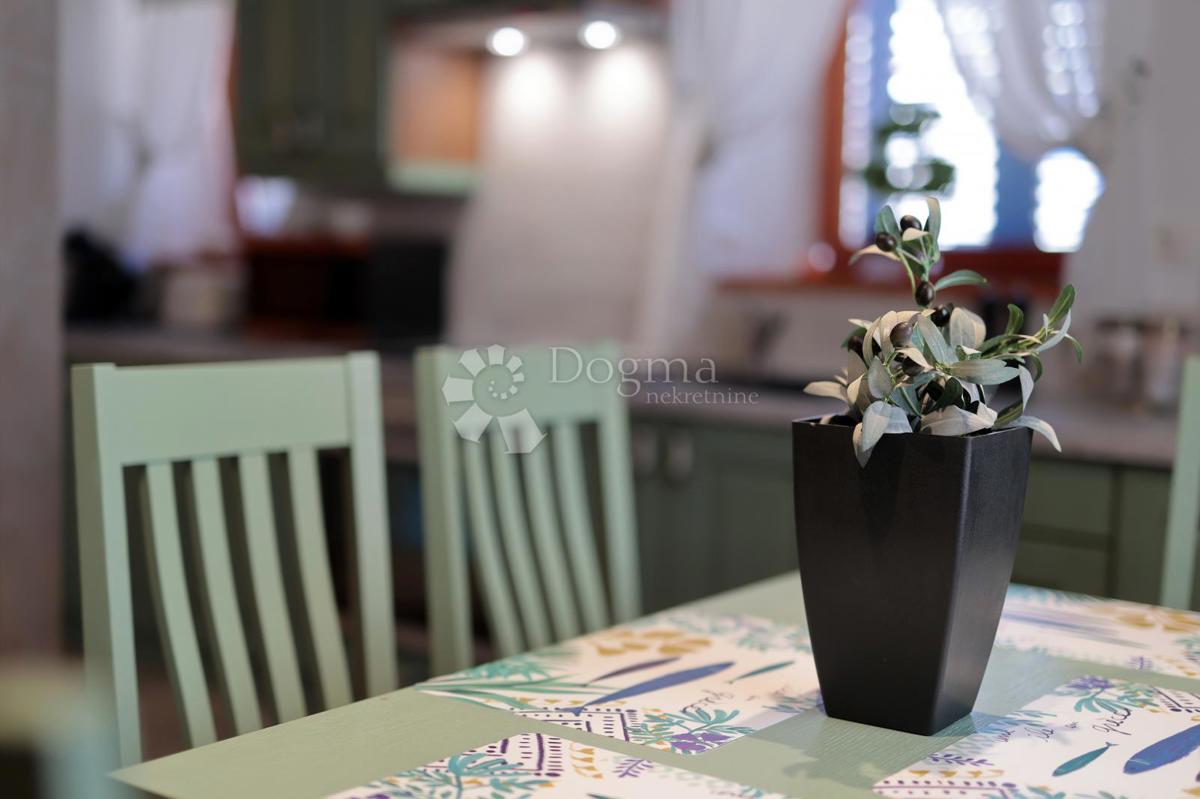 Avtentična kamnita hiša na otoku Molat - Naložba v mir, luksuz in tradicijo (-RK-), 140m2