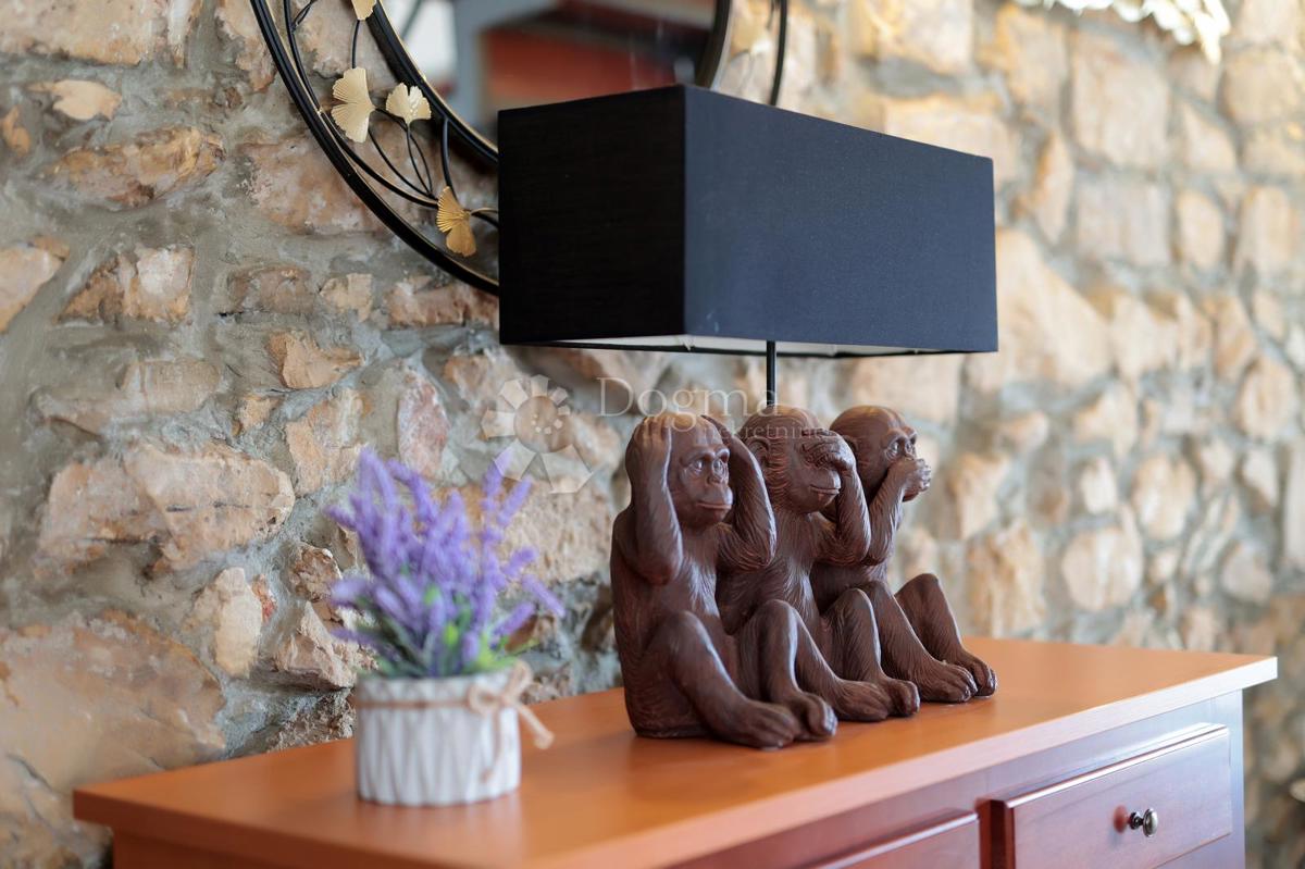 Avtentična kamnita hiša na otoku Molat - Naložba v mir, luksuz in tradicijo (-RK-), 140m2