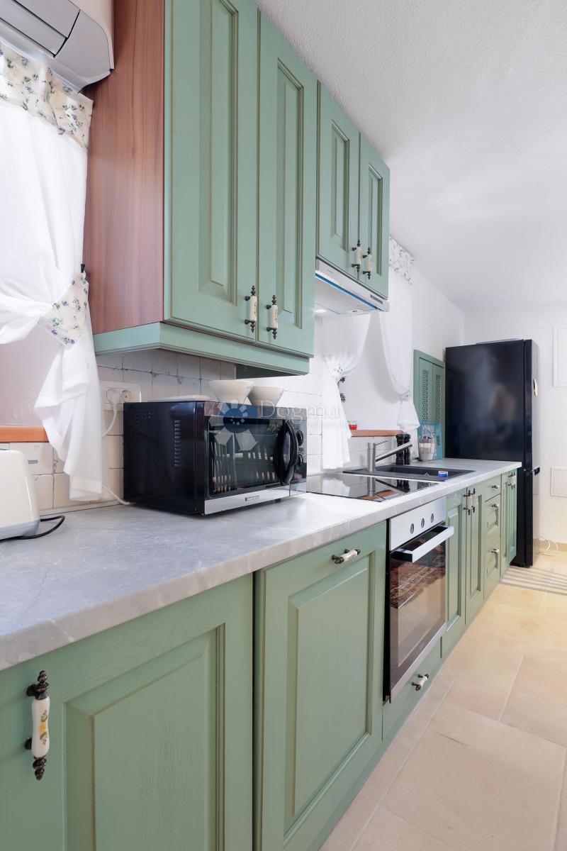 Avtentična kamnita hiša na otoku Molat - Naložba v mir, luksuz in tradicijo (-RK-), 140m2