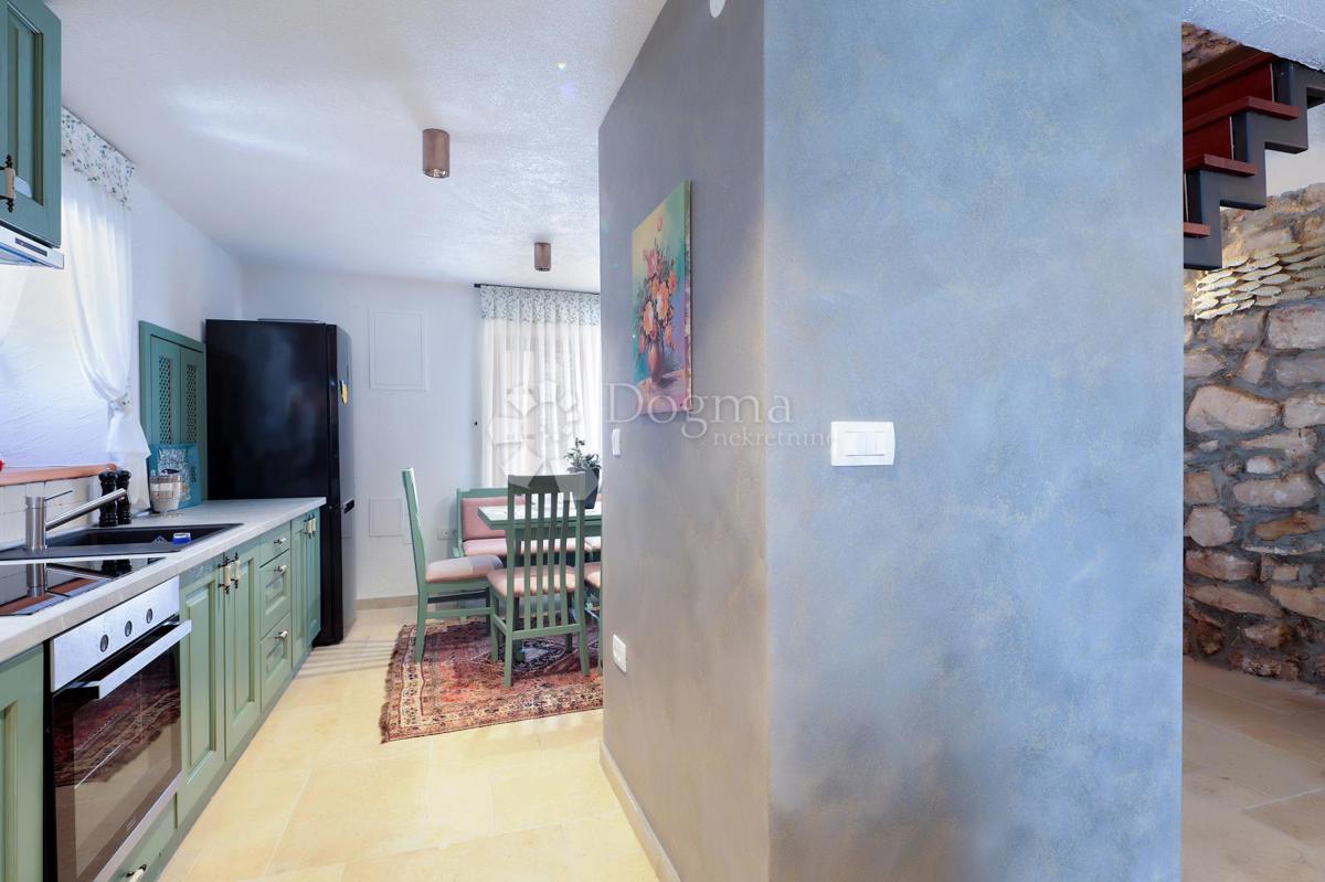 Avtentična kamnita hiša na otoku Molat - Naložba v mir, luksuz in tradicijo (-RK-), 140m2