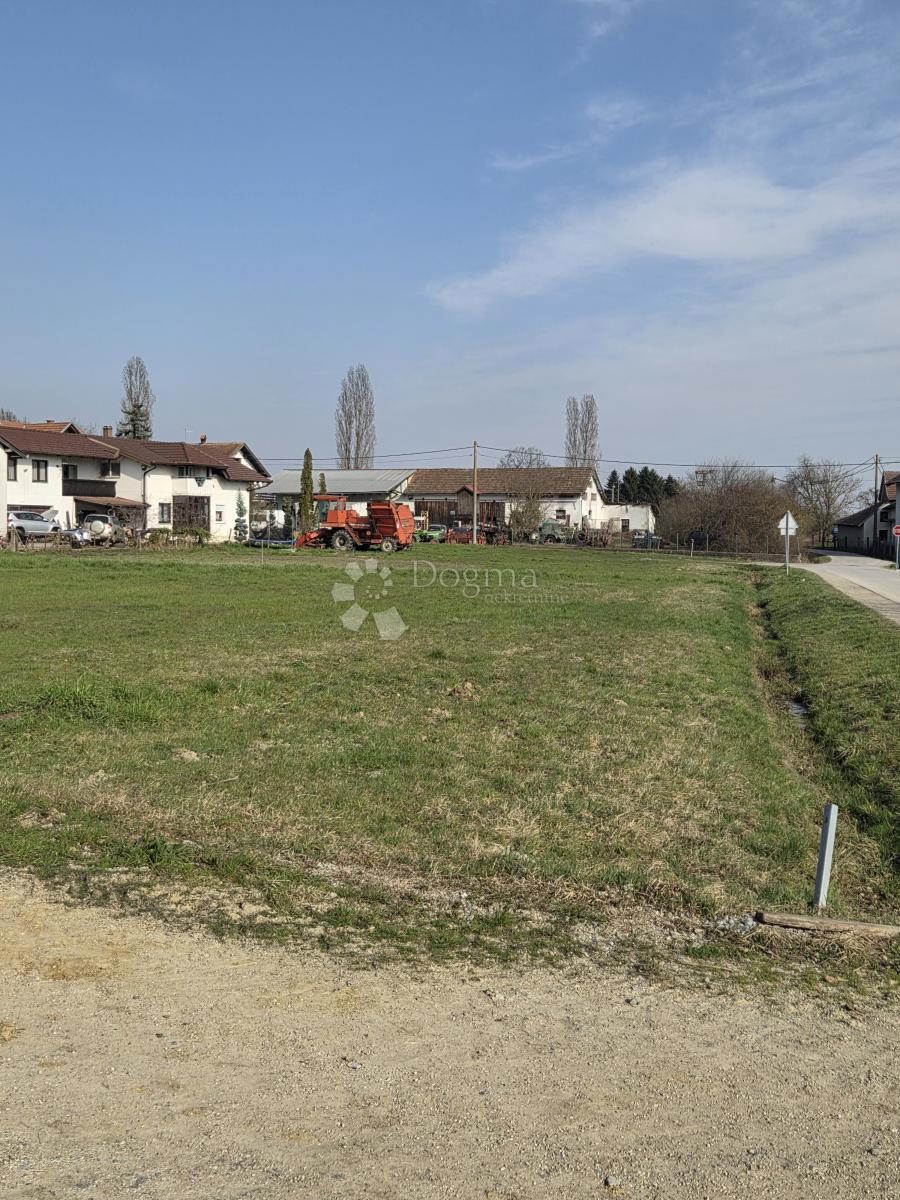 Zazidljivo zemljišče Sveta Helena, Sveti Ivan Zelina, 3.079m2