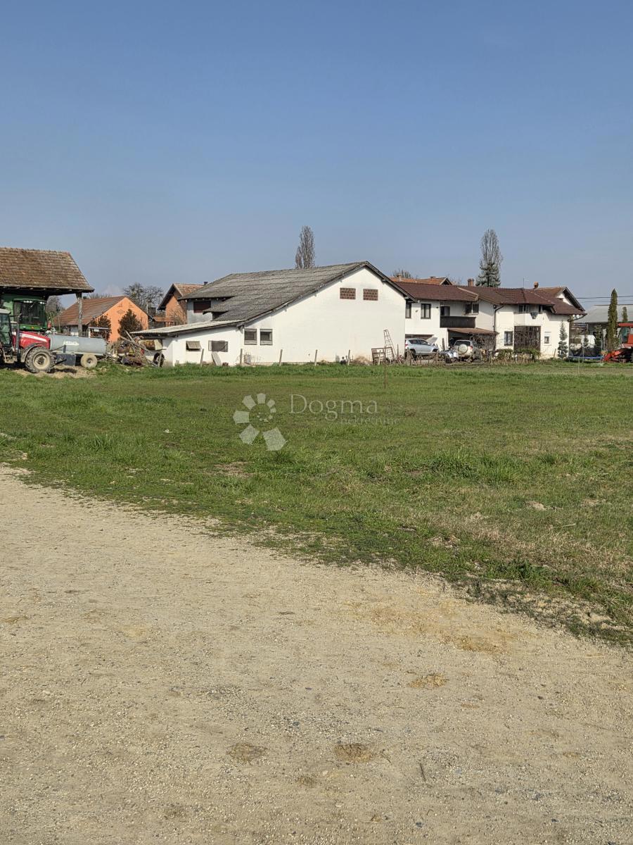 Zazidljivo zemljišče Sveta Helena, Sveti Ivan Zelina, 3.079m2