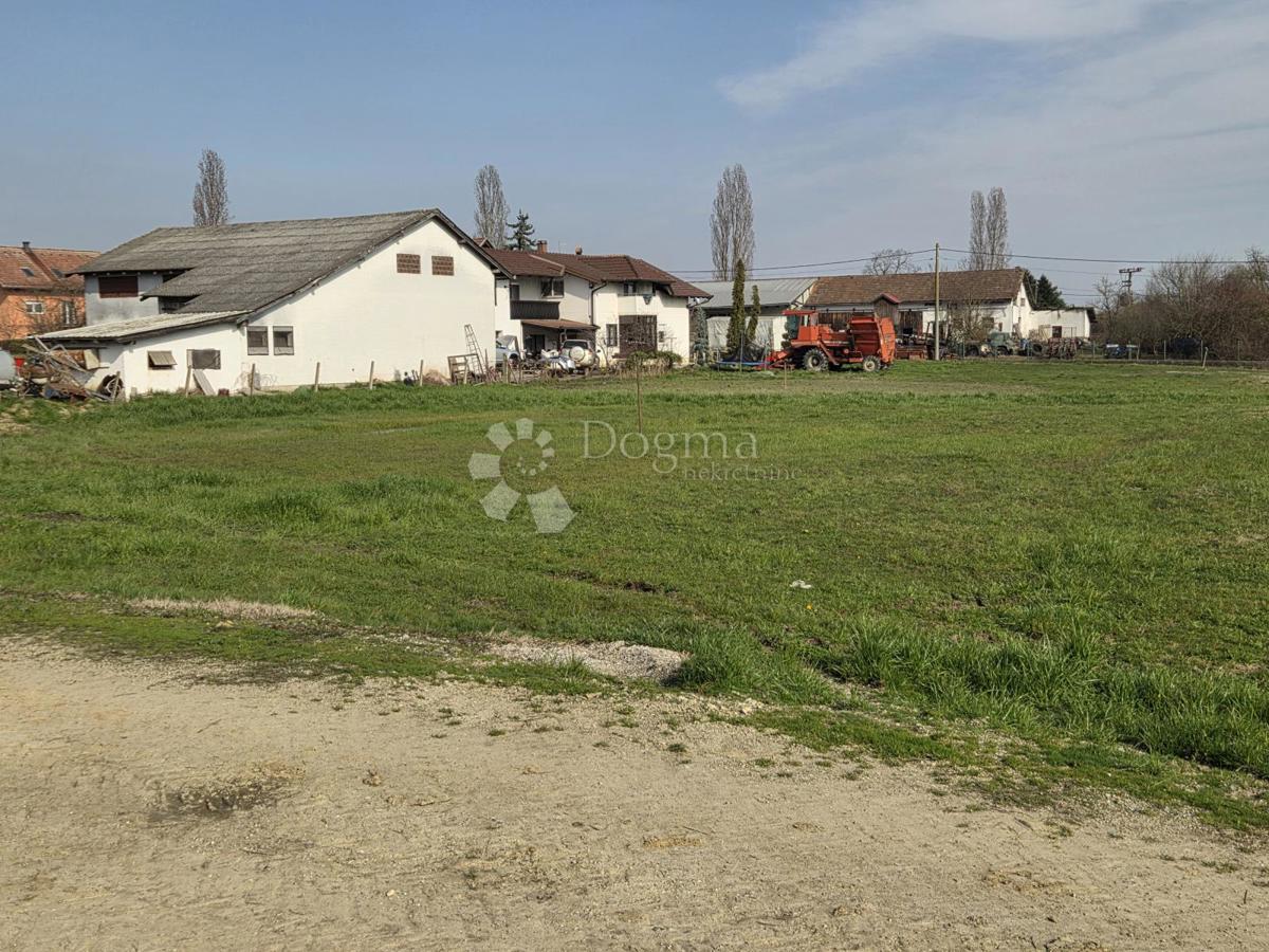 Zazidljivo zemljišče Sveta Helena, Sveti Ivan Zelina, 3.079m2