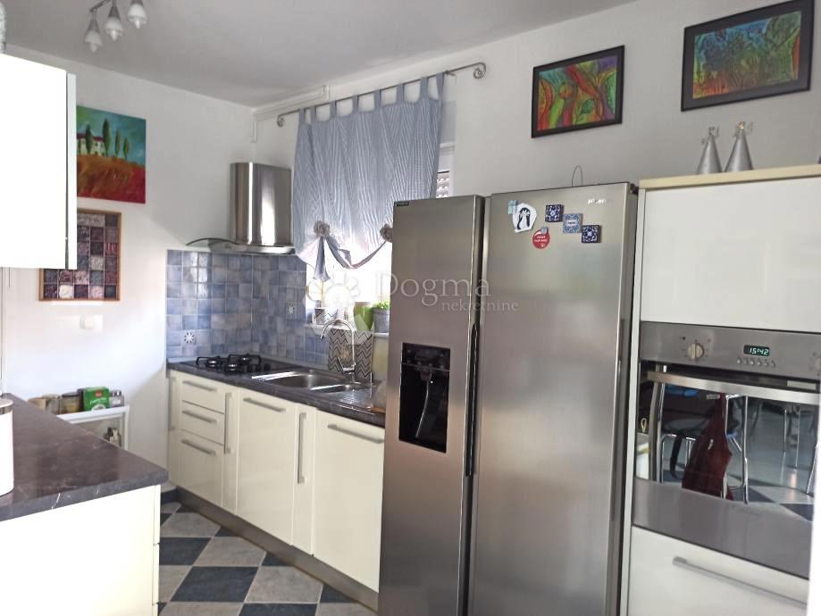 Hiša Lučko, Novi Zagreb - Zapad, 228m2