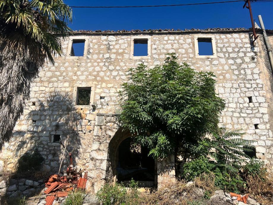 Hiša Komin, Ploče, 192m2