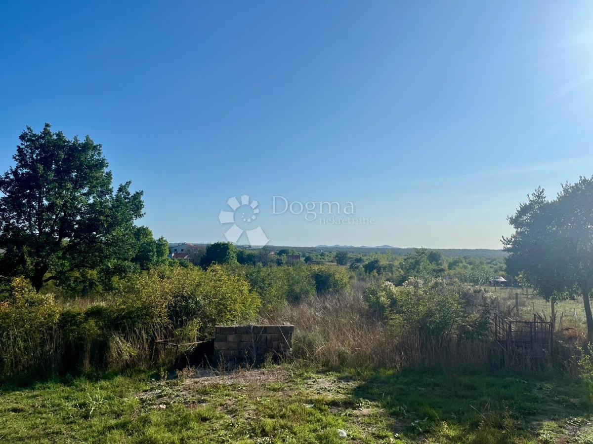 Kmetijsko zemljišče Poljica Brig, Nin, 1.000m2