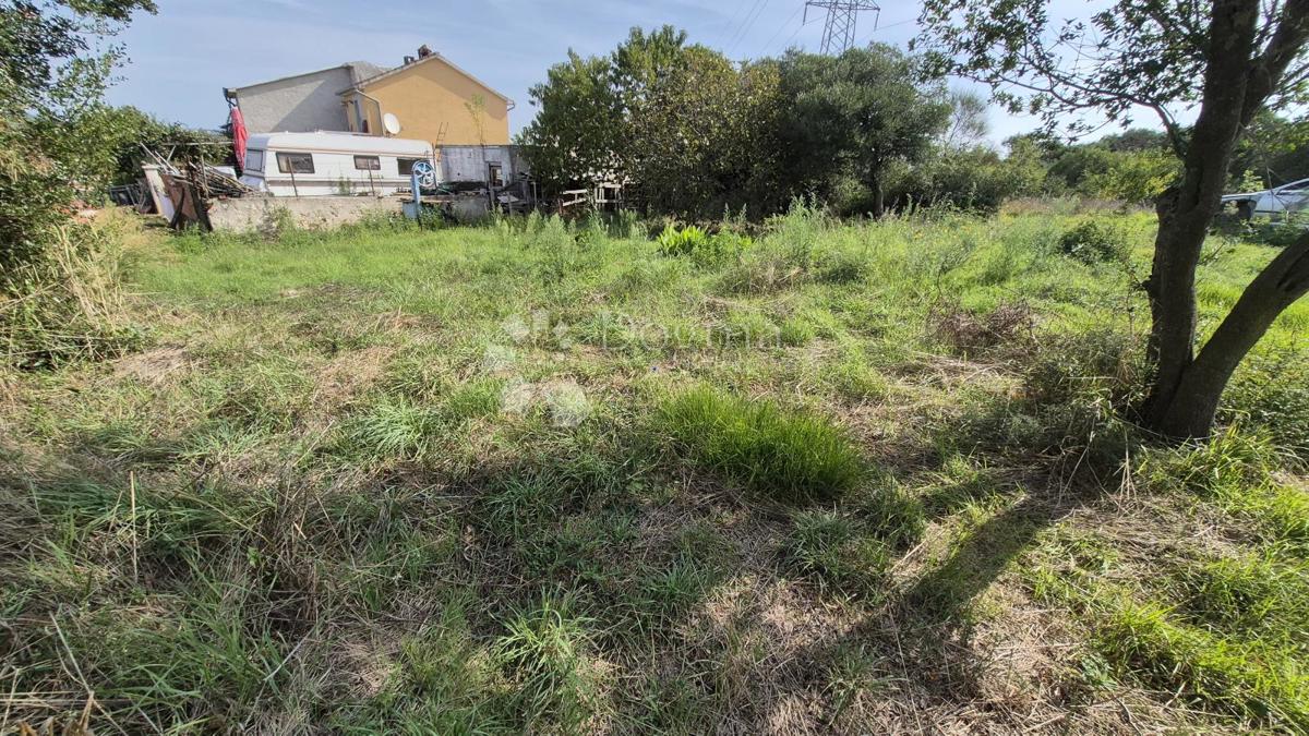 Površina stavbnega zemljišča 541m2