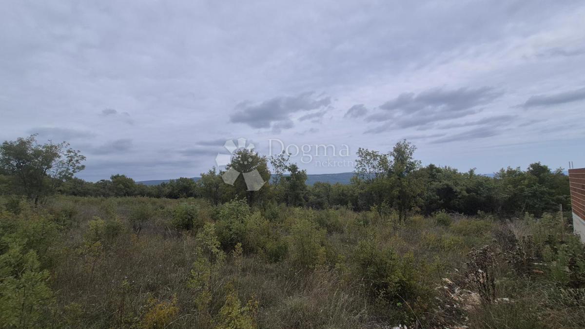 Zazidljivo zemljišče Rakalj, Marčana, 2.878m2