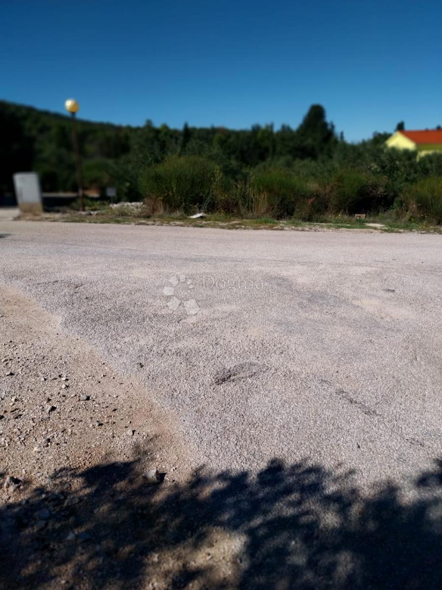 Zazidljivo zemljišče Božava, Sali, B, 486m2