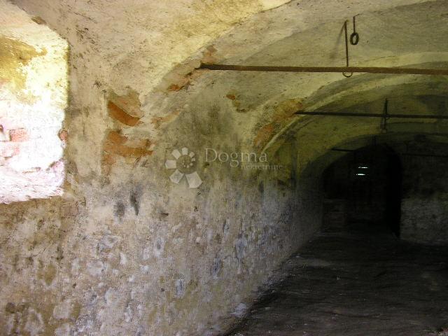 Hiša Pofuki, Gornja Rijeka, 500m2