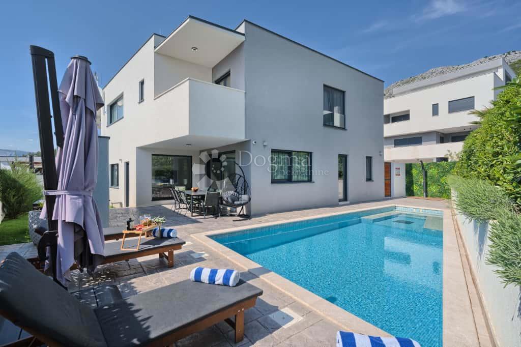 Hiša Strožanac, Podstrana, 293m2