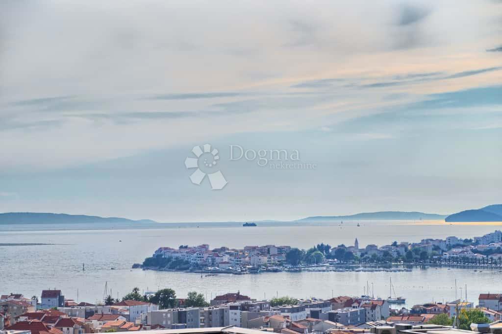 Hiša Strožanac, Podstrana, 293m2