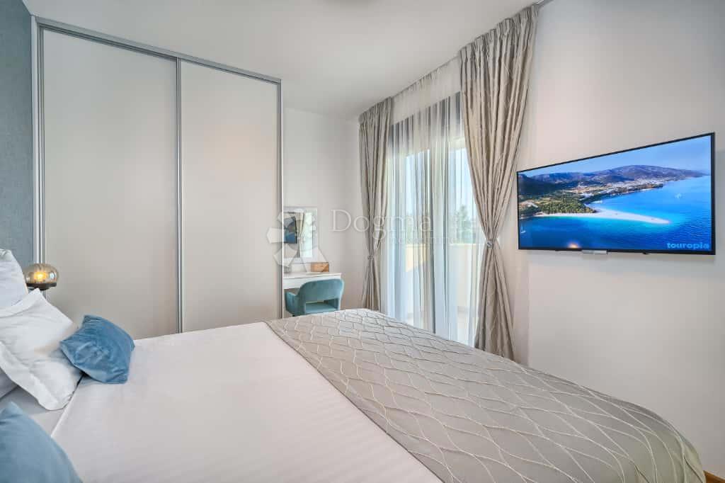 Hiša Strožanac, Podstrana, 293m2