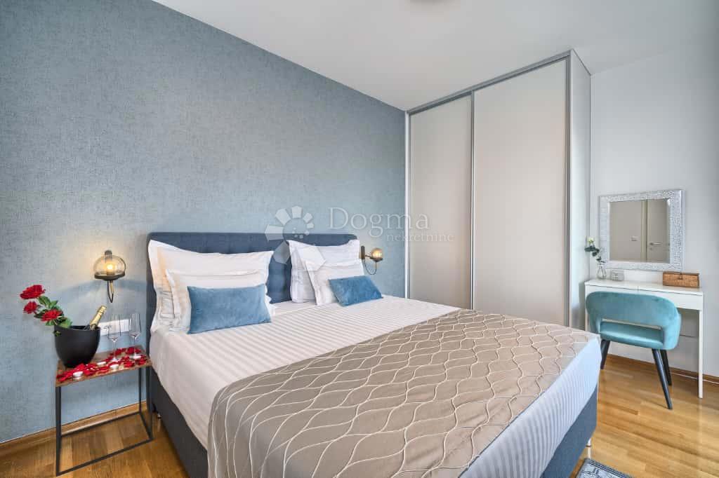 Hiša Strožanac, Podstrana, 293m2