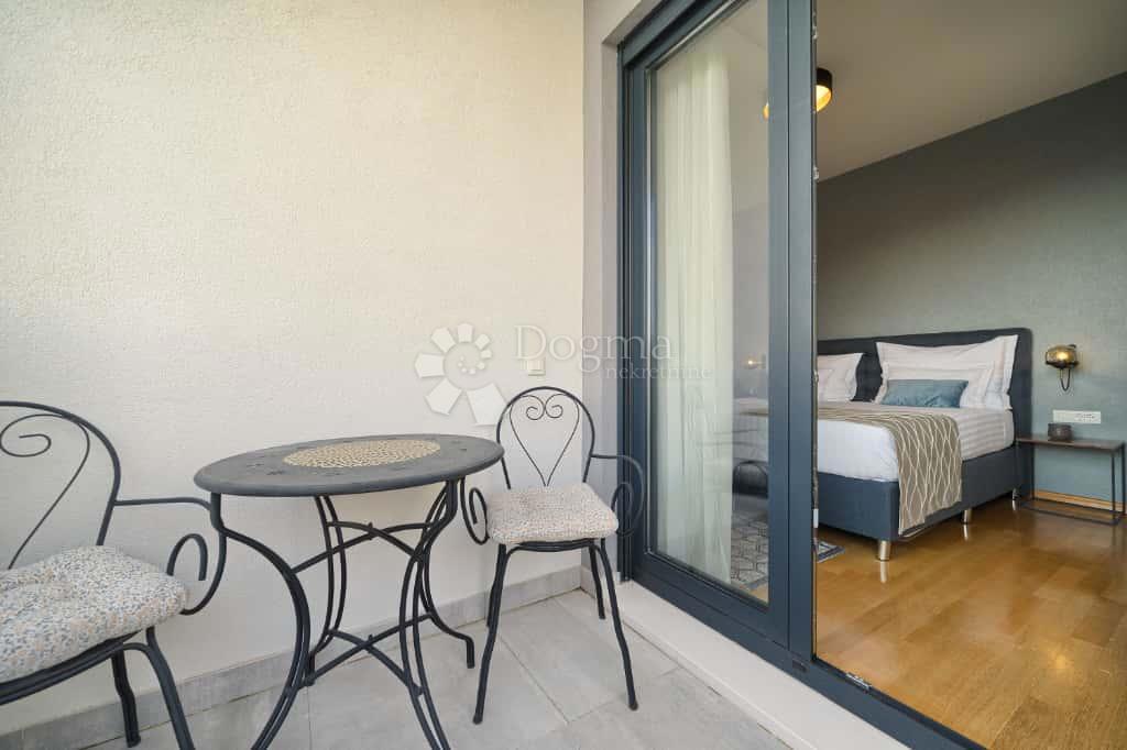 Hiša Strožanac, Podstrana, 293m2