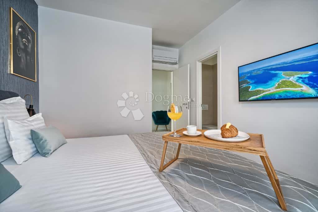 Hiša Strožanac, Podstrana, 293m2