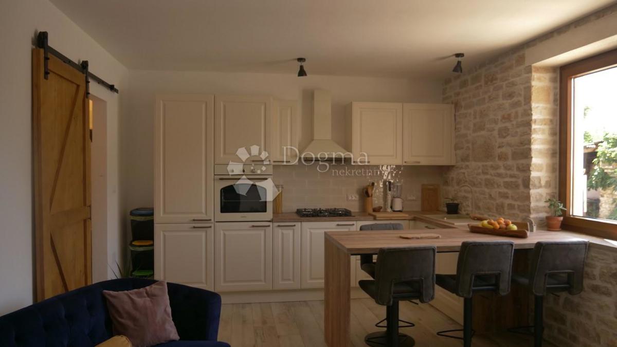 Hiša Peroj, Vodnjan, 80m2