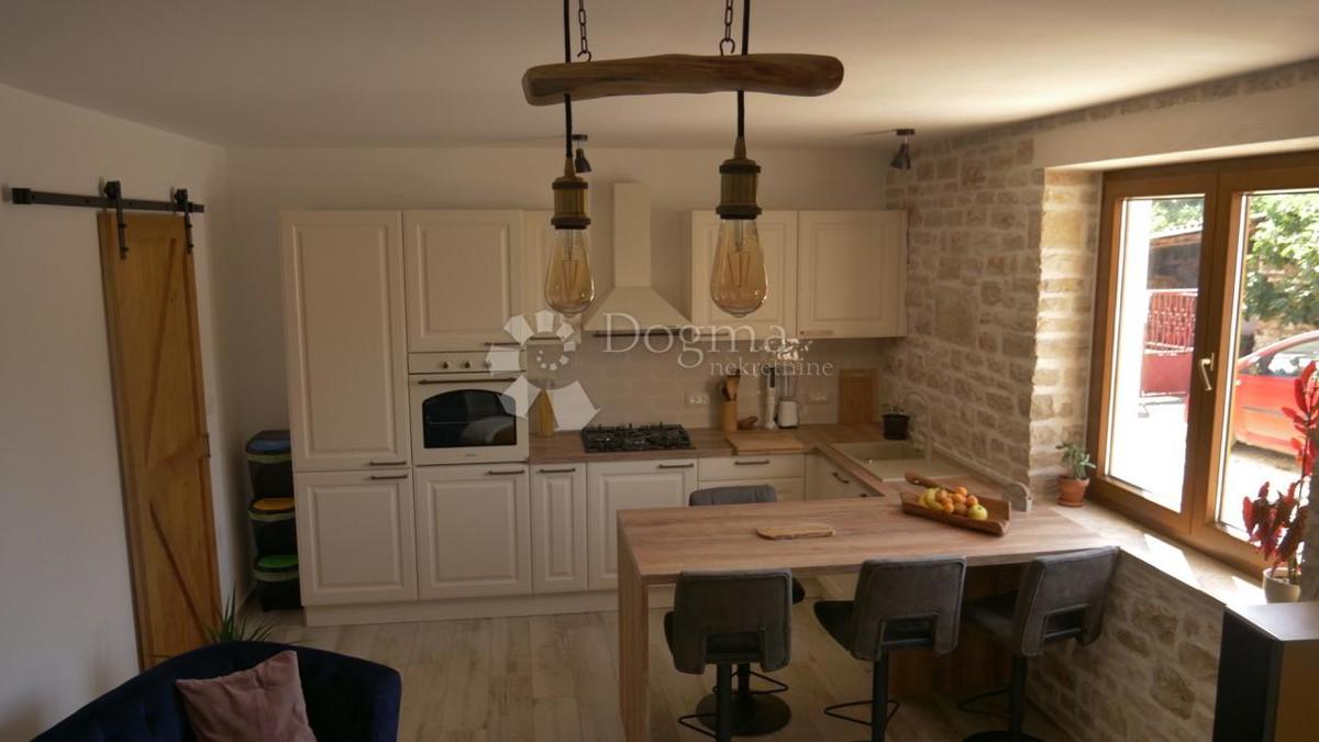 Hiša Peroj, Vodnjan, 80m2