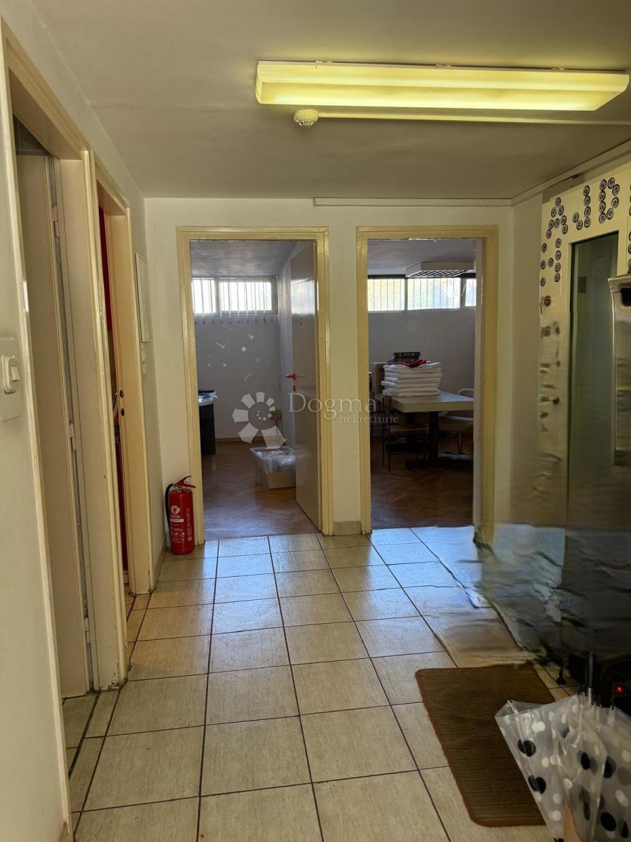 Poslovni prostor Višnjik, Zadar, 324,17m2